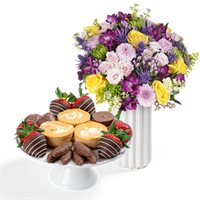 Treats  Pumpkin Cheesecake Platter with Bouquet Gift Set